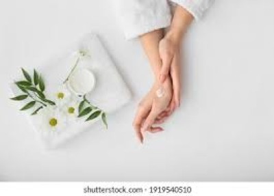 Light Liquid Paraffin, Almond Oil & Glycerine Lotion